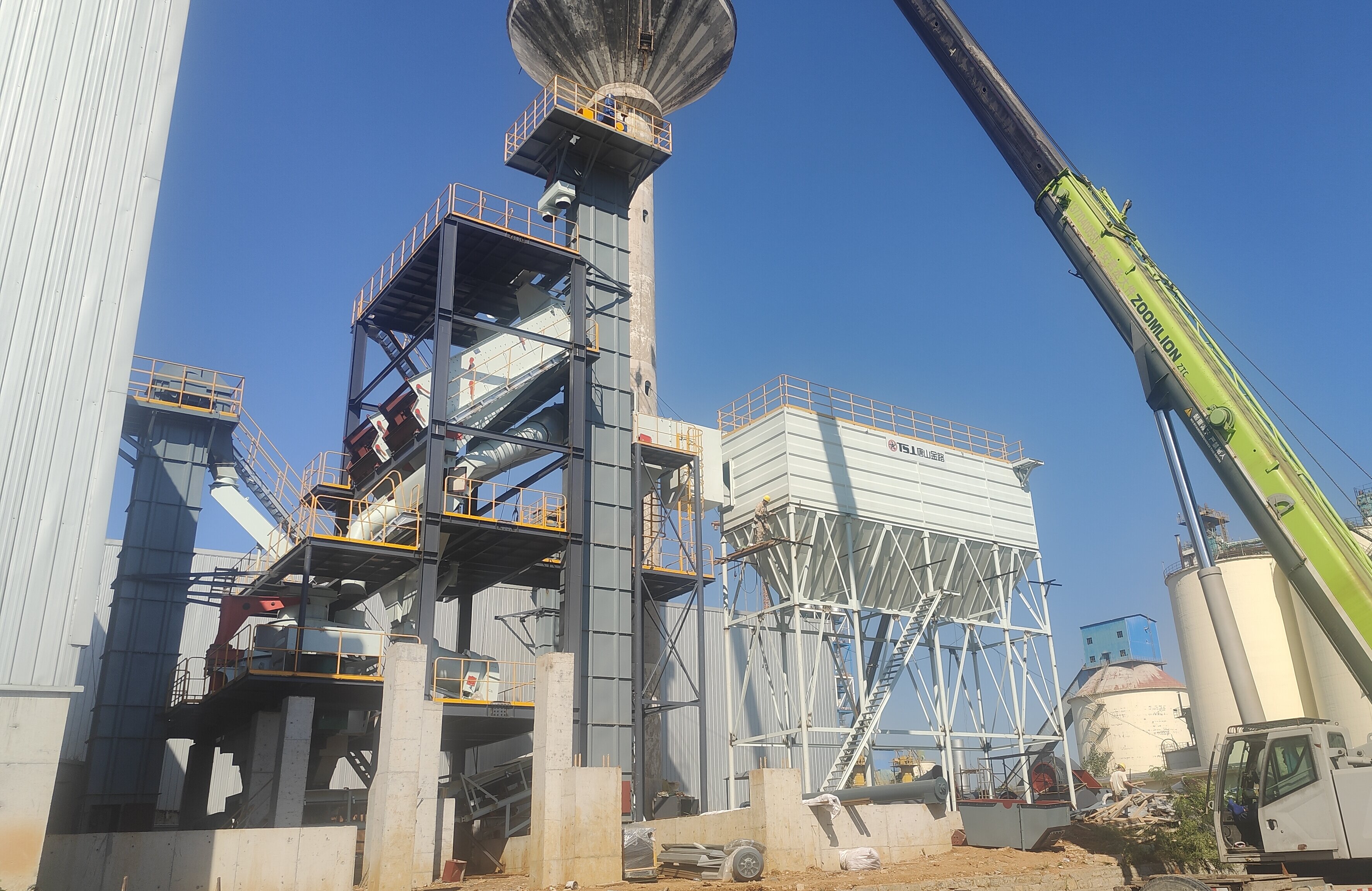 建筑垃圾堆成山？制砂樓一鍵 “點(diǎn)石成金”！